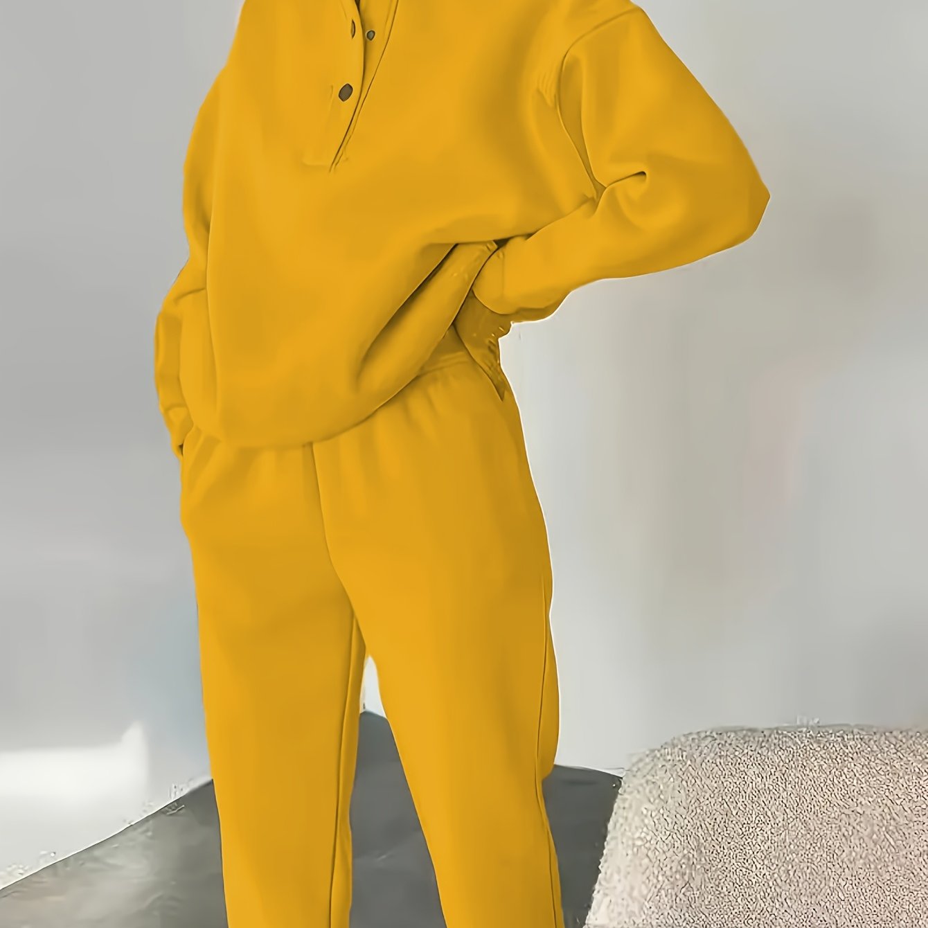 Women’s Beige Fleece-Lined Sweatshirt & Cuffed Pants Set for Fall & Winter