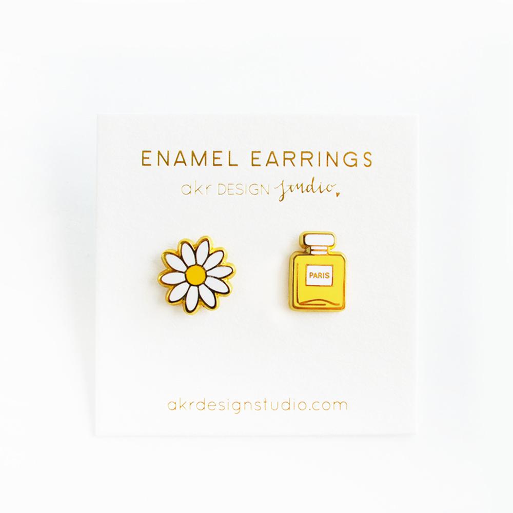 Infinity Beautiful Perfume Bottle & Daisy Charm Earrings