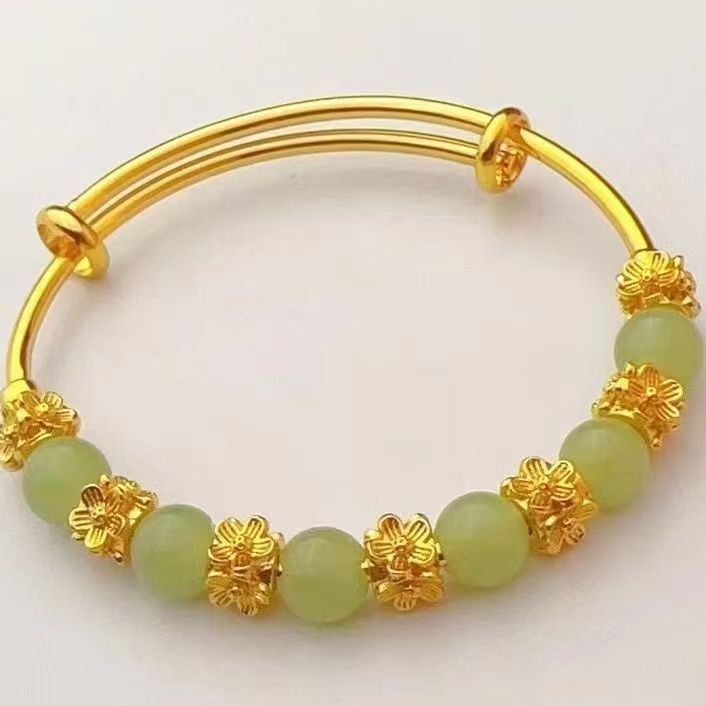 Chalcedony Flower Pull Bracelet – Gold-Plated Brass Light Luxury