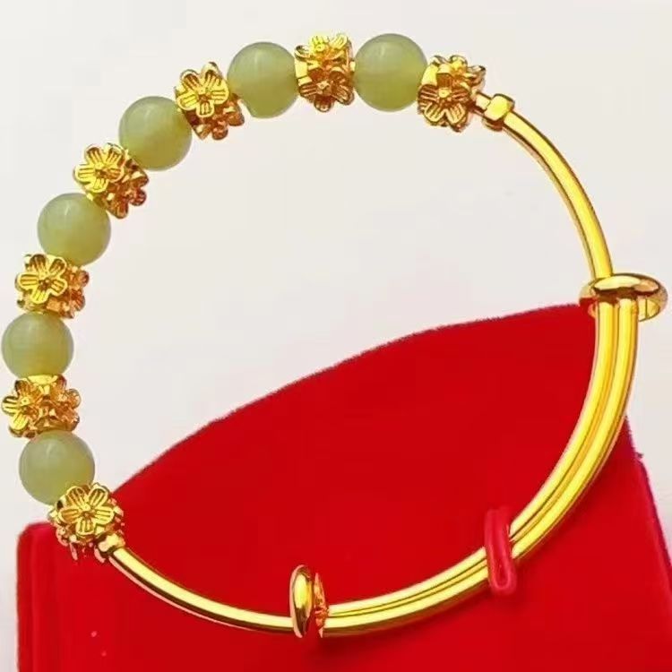 Chalcedony Flower Pull Bracelet – Gold-Plated Brass Light Luxury