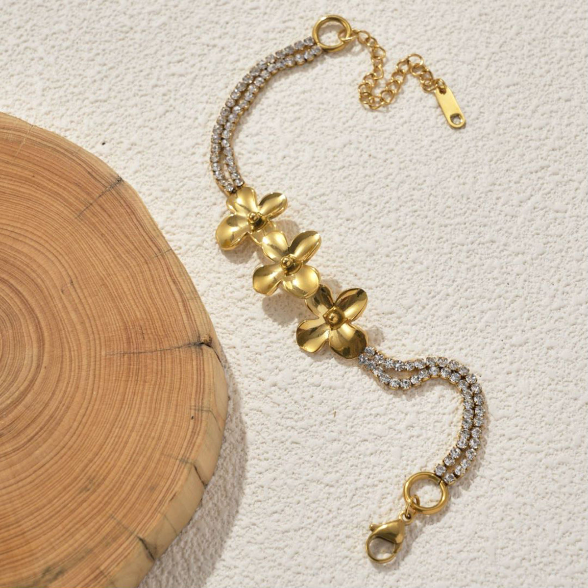 18K Gold-Plated Stainless Steel Flower Bracelet – Light Luxury Jewelry