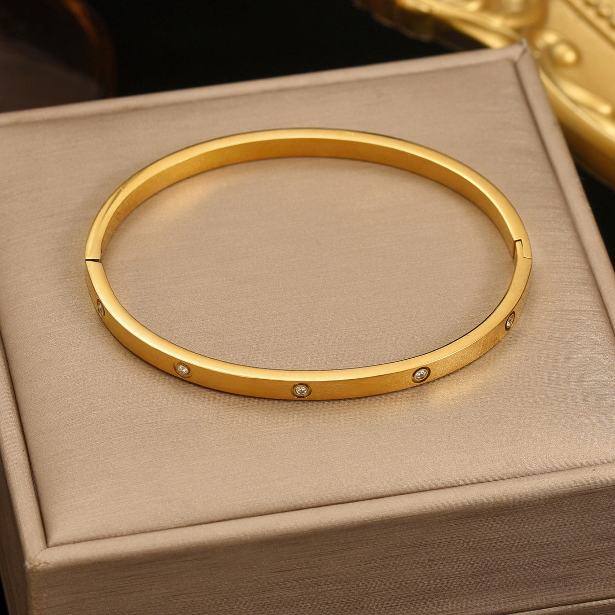 Lxalry 18K Gold Plated Stainless Steel Minimalist Bracelet Hypoallergenic Circle Rhinestone Jewelry  Secure Inlay Tarnish Free Design Skin Safe Luxury Gift For Her Golden Hour Glow, Everyday Wear A - Infinity Beautiful Boutique