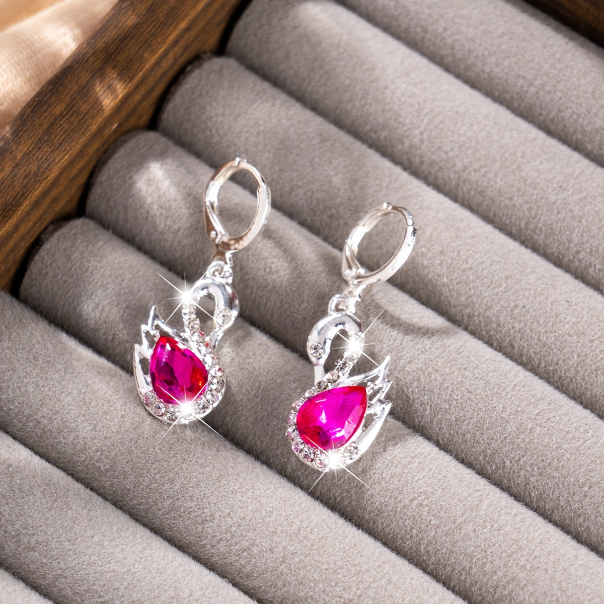 Elegant Vintage Swan Rhinestone Earrings