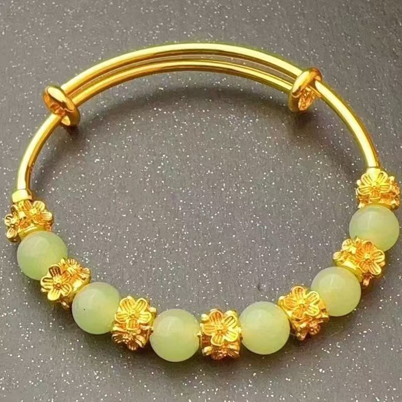 Chalcedony Flower Pull Bracelet – Gold-Plated Brass Light Luxury