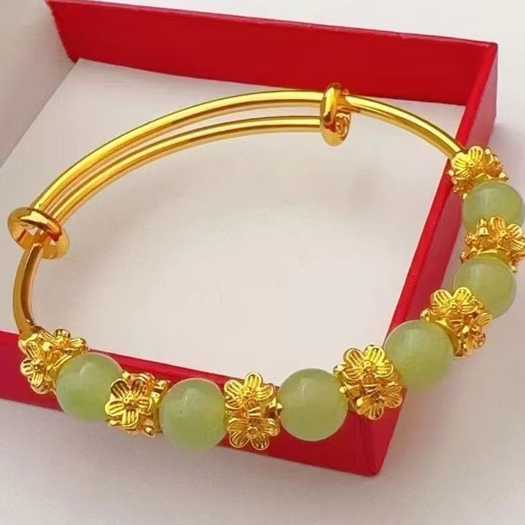 Chalcedony Flower Pull Bracelet – Gold-Plated Brass Light Luxury