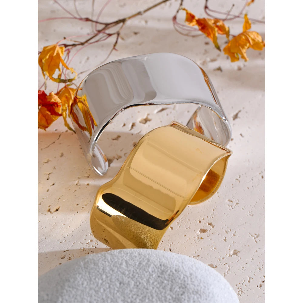 Vintage Gold Wide Bangle