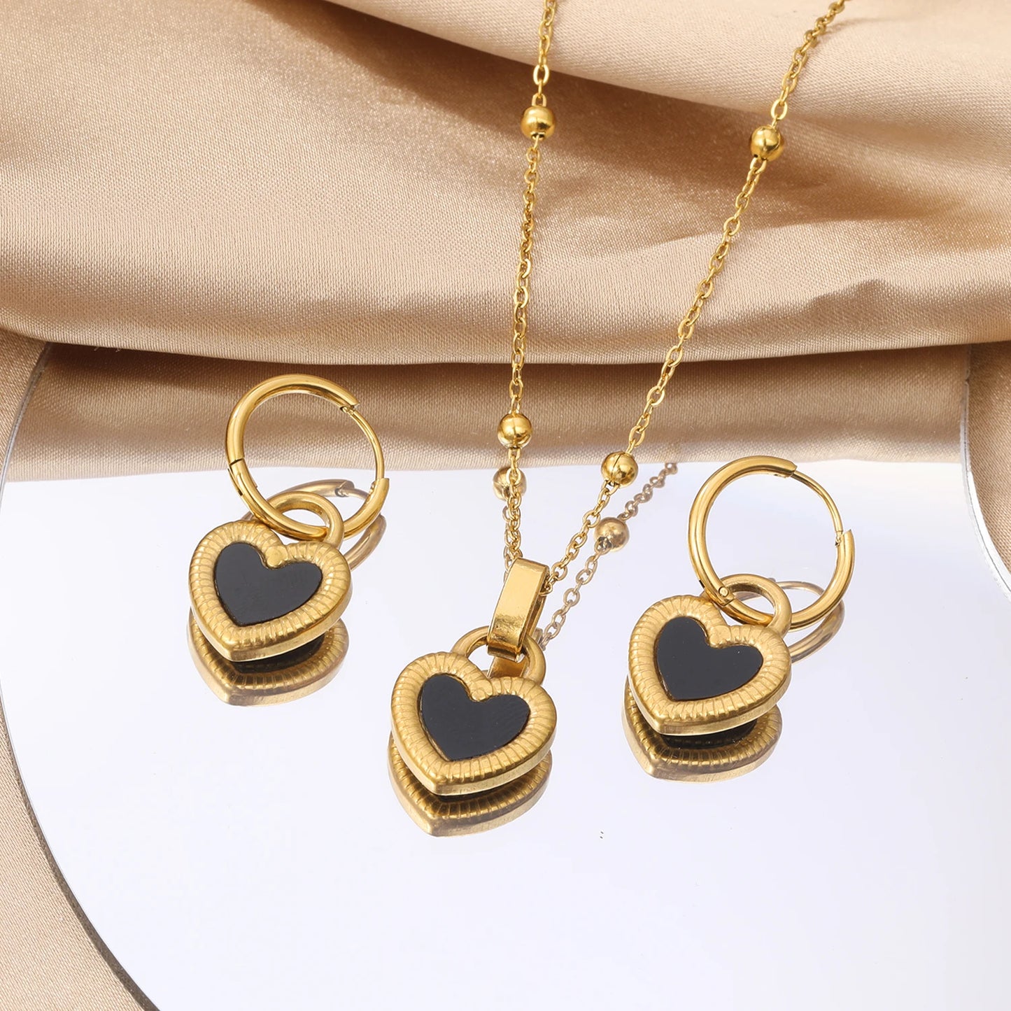 Black Shell Heart Jewelry Set