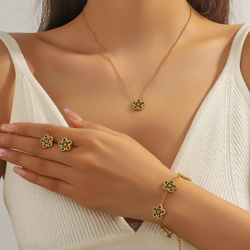 Clover Flower Stainless Waterproof Vintage Jewelry Set