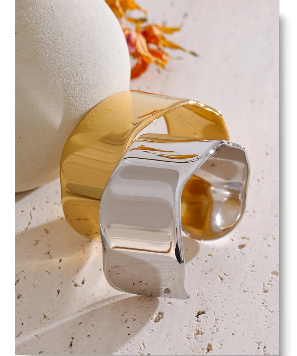Vintage Gold Wide Bangle