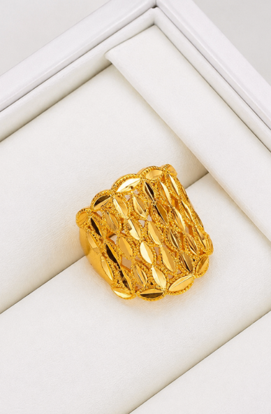 18K Gold Vintage Large Ring