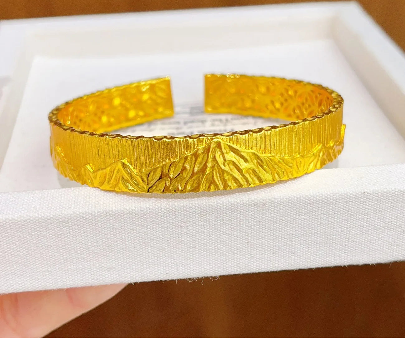24K Gold Filled Vertical Pattern Cuff Bangle Bracelet for Women Rizhao Jinshan Design