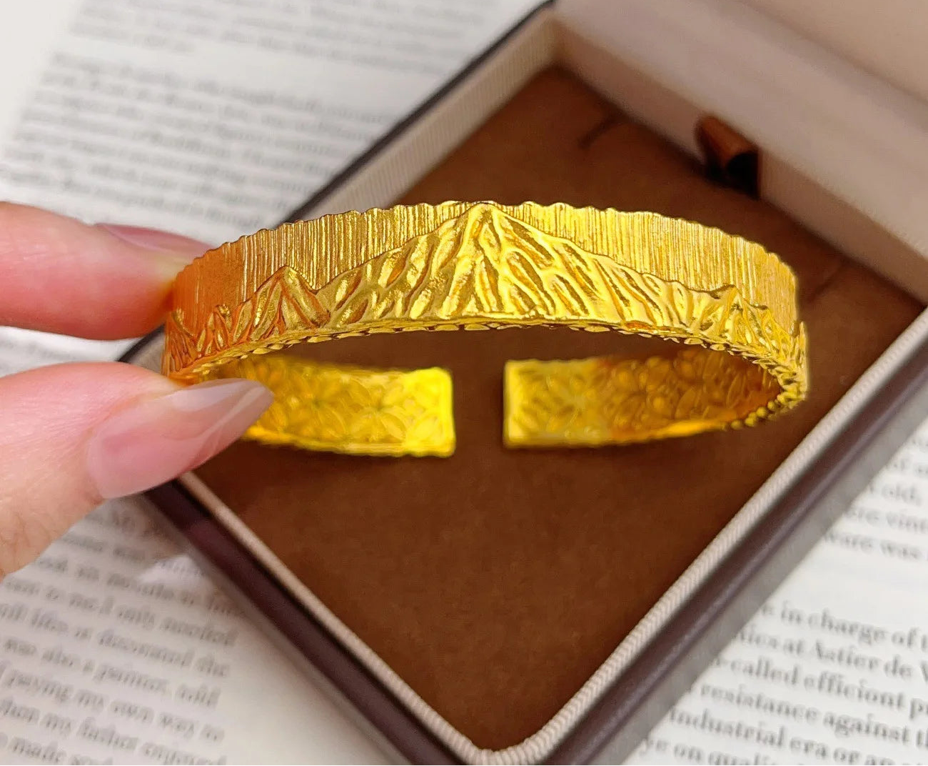 24K Gold Filled Vertical Pattern Cuff Bangle Bracelet for Women Rizhao Jinshan Design
