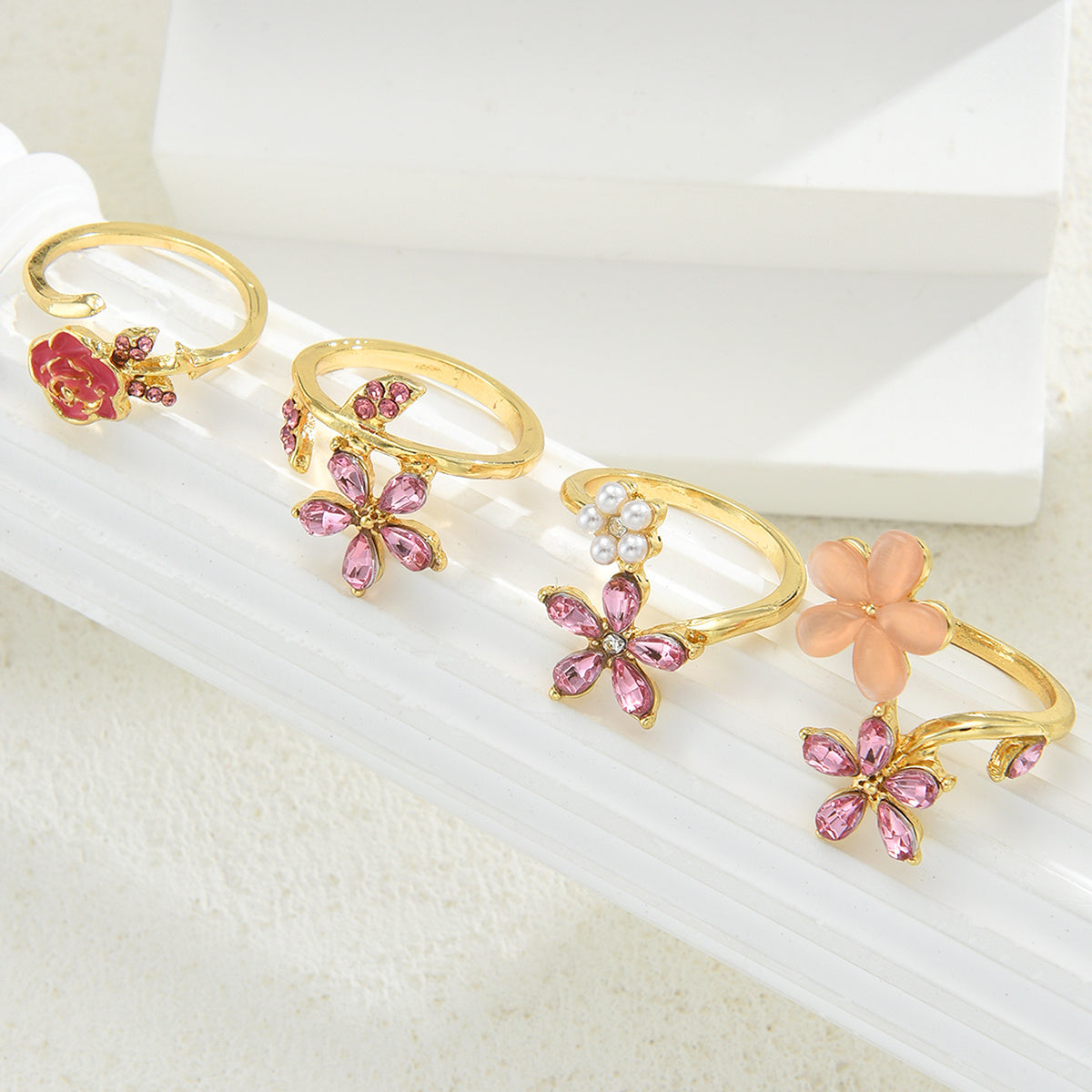 Elegant Vintage 4-Piece Floral Ring Set