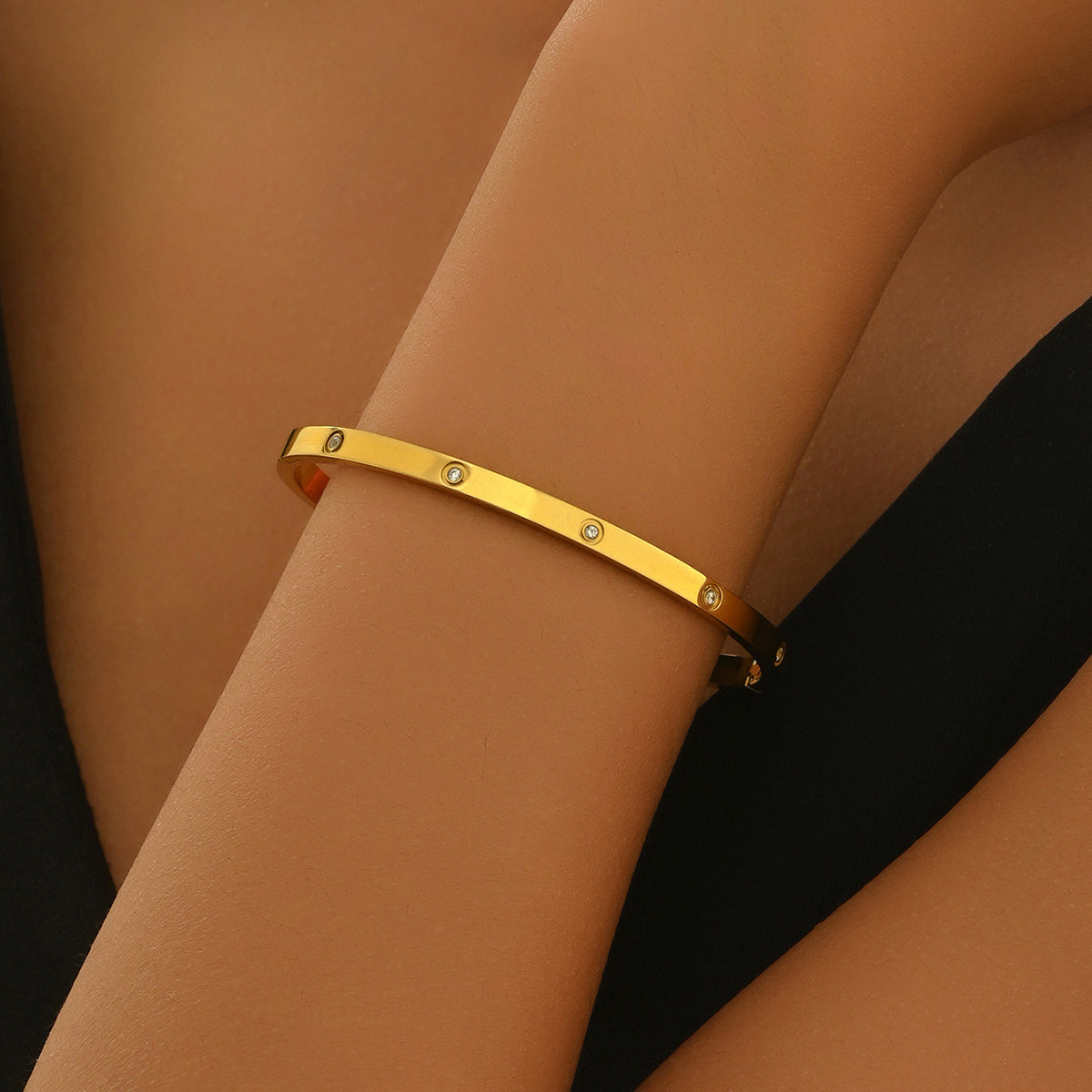 Lxalry 18K Gold Plated Stainless Steel Minimalist Bracelet Hypoallergenic Circle Rhinestone Jewelry  Secure Inlay Tarnish Free Design Skin Safe Luxury Gift For Her Golden Hour Glow, Everyday Wear A - Infinity Beautiful Boutique