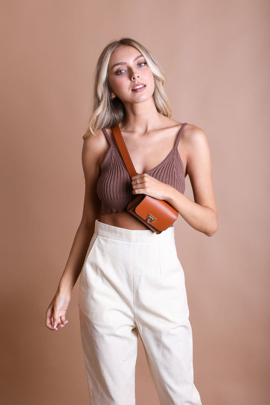 Infinity Beautiful Mini Faux Leather Belt Bag – Chic with Gold Link Chain